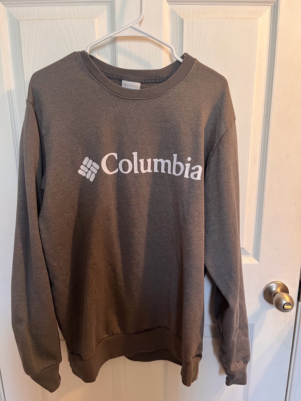 Columbia Men's Classic Logo Crewneck Sweater - Gray